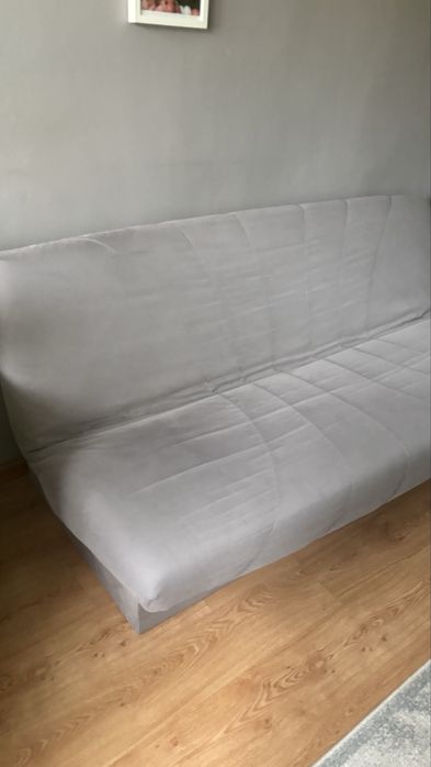 Sofa rozkladana.