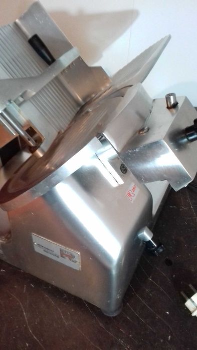 Fiambreira da marca registada Affettatrici elettriche R 250
