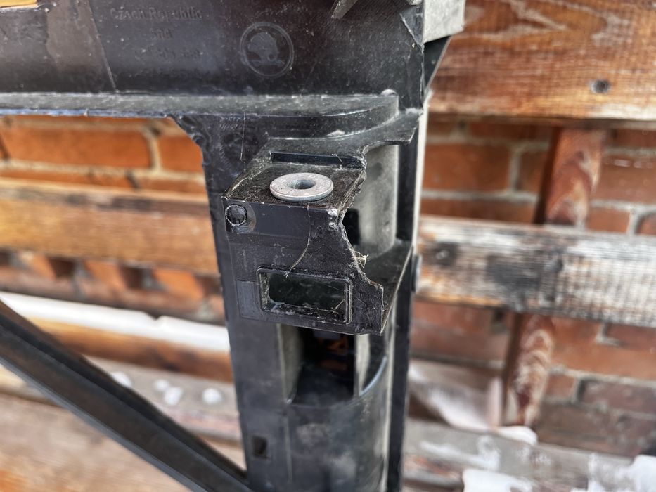 Панель передня 5E0 805 588 (телевізор)