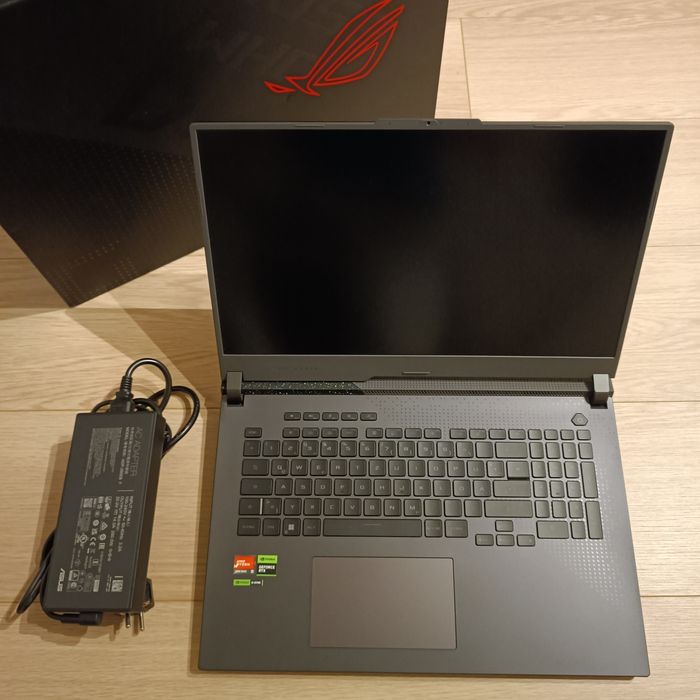 Ноутбук Asus Rog Strix! RTX 4060, R9 7940HX, 32gb/1tb, 240Hz 17.3" 2.5