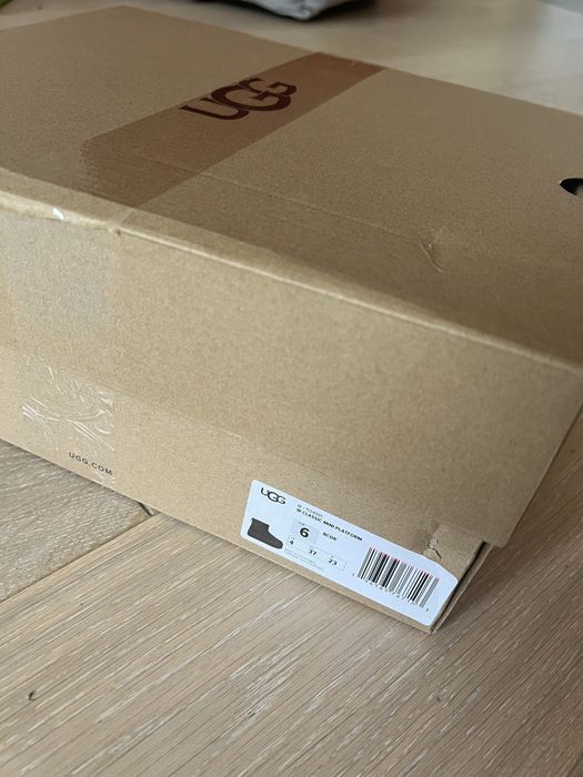 UGG на платформі