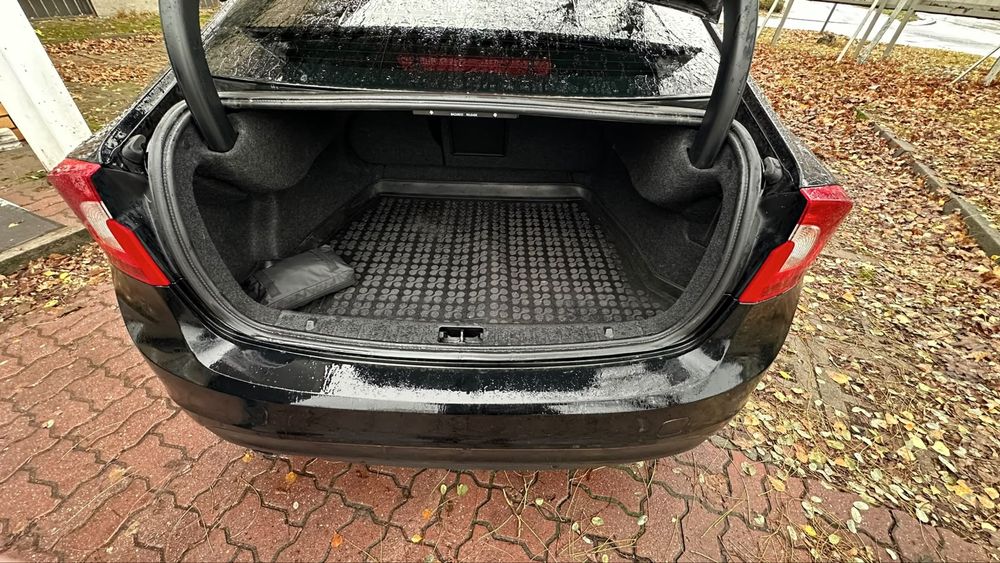 VOLVO S60 – samochód na wynajem