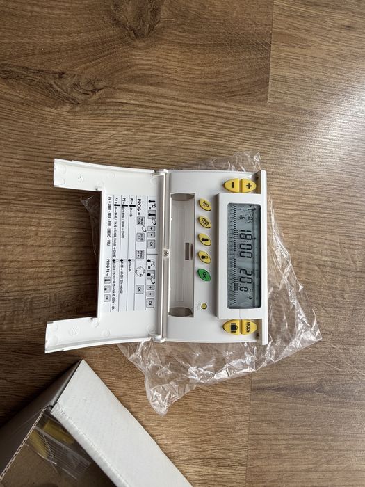 Termostat pokojowy programowalny AD247 De Dietrich