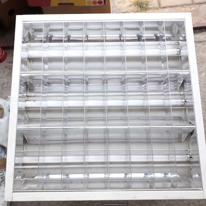 Lampa oprawa rastrowa 11 szt.