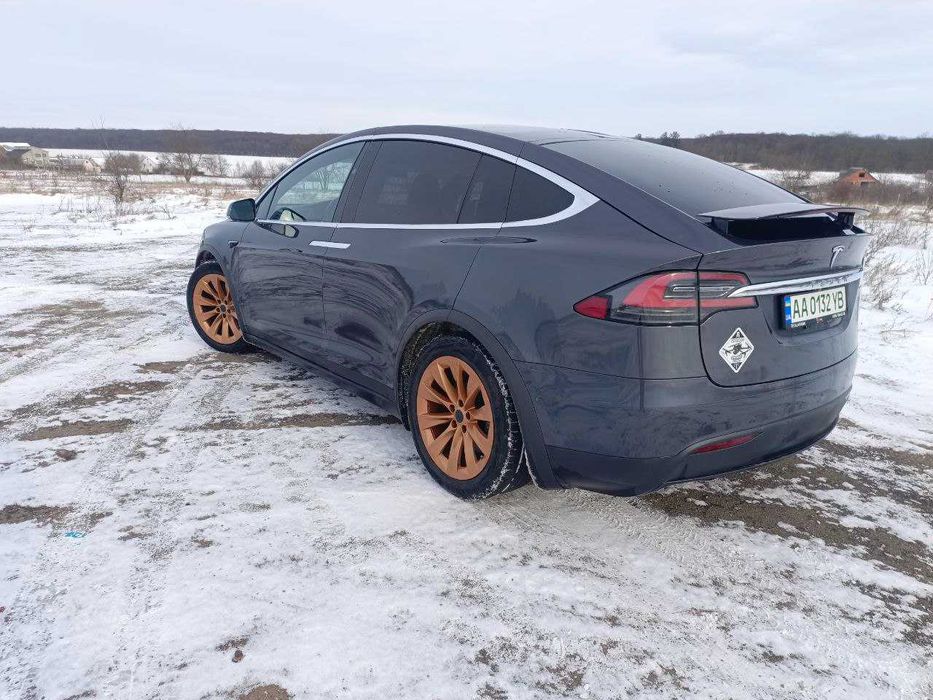 Продаю Tesla Model X 2016 року