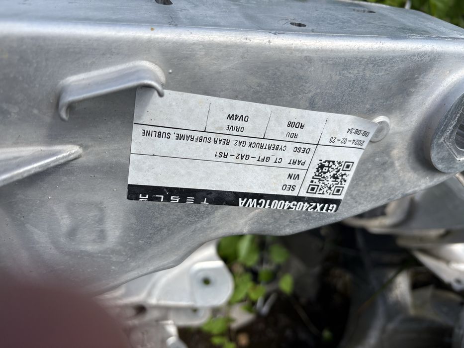Задній підрамник Tesla Cybertruck