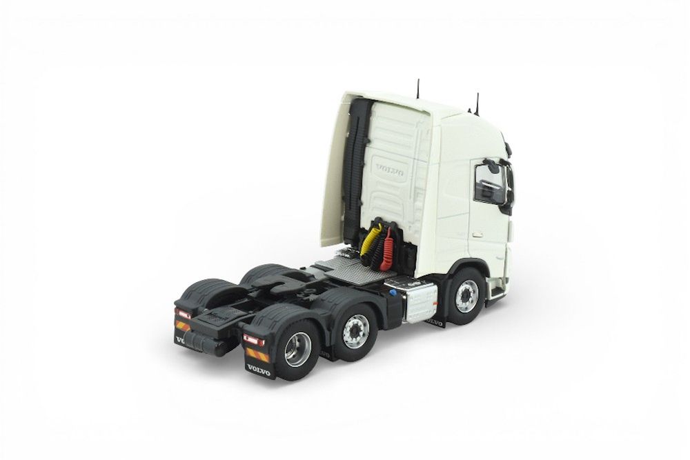 Volvo FH5 Globetrotter XL 6x2 1/50 Tekno