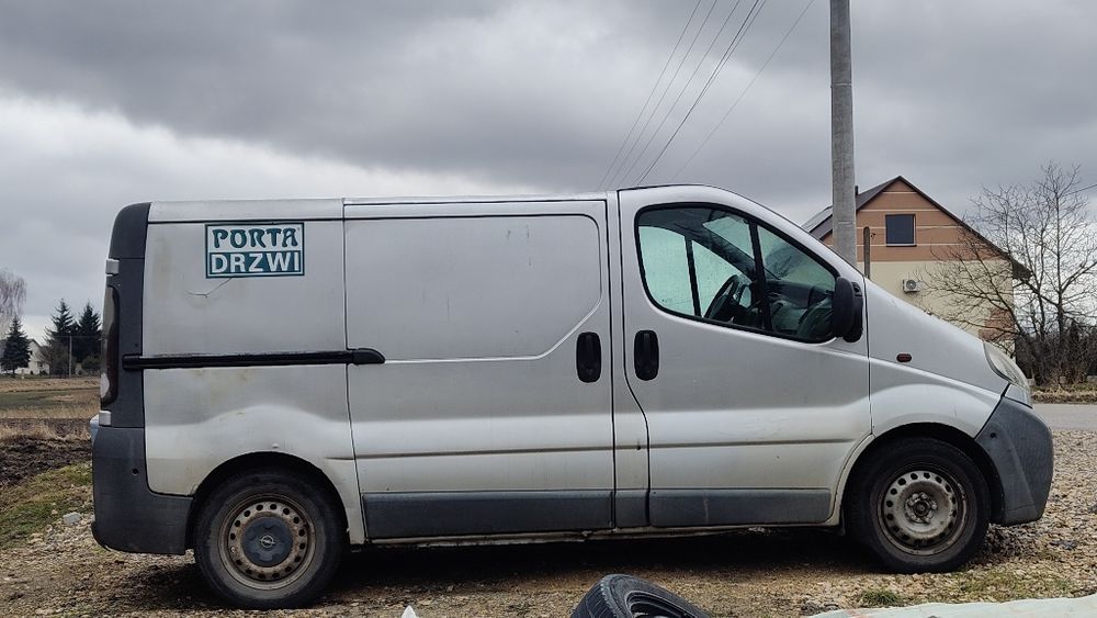 Opel Vivaro 1.9 CDTi 2002 rok