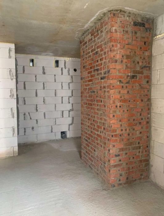 Продаж 1-к, ЗДАНА,  ЖК  Брама , Б.Хмельницького , 40/15/25 м2 ,68999$