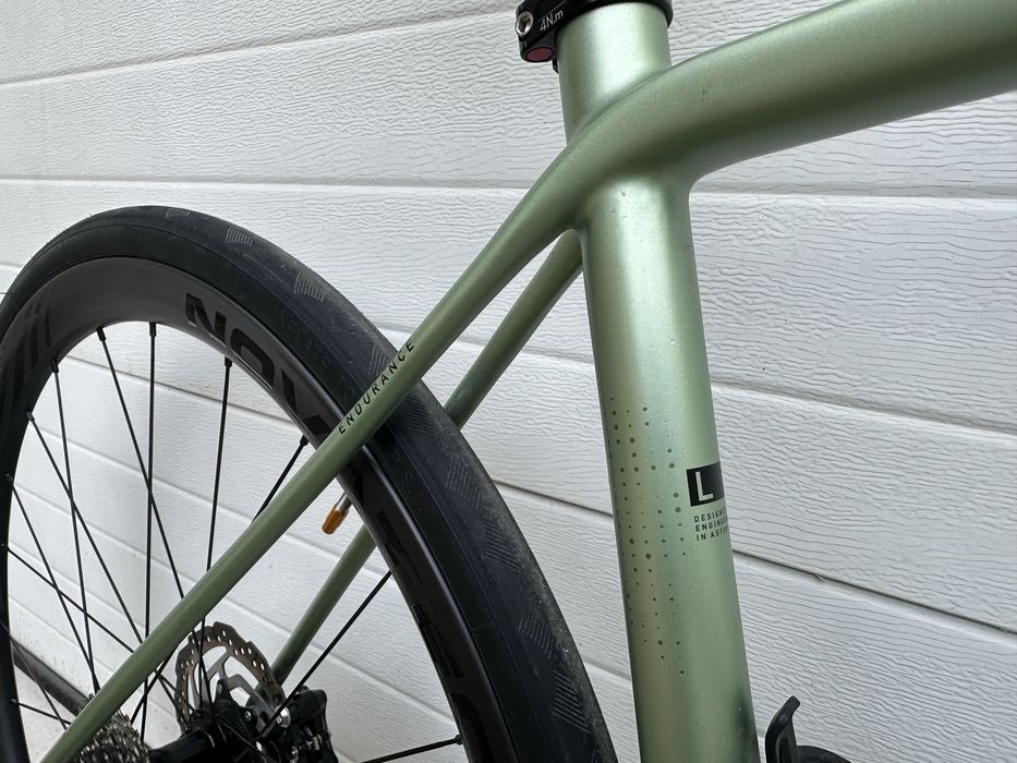 Bicicleta de estrada em Carbono MMR Grand Tour