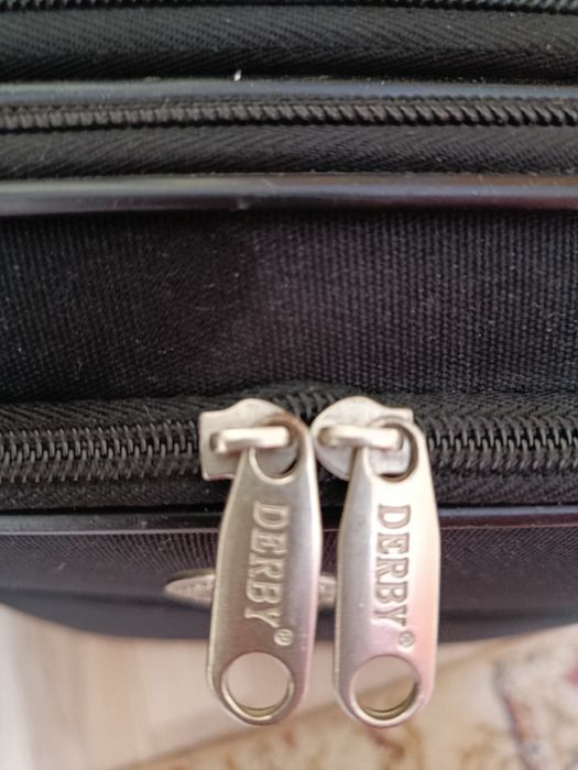 Чемодан дорожный  Derby б/у