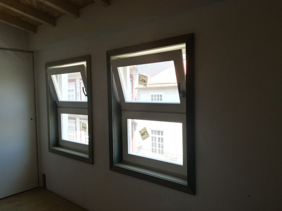 Carpinteiro/ferragens/serviços64606472936833125