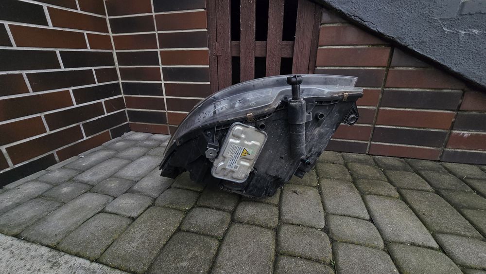 Sprzedam lampy do mercedesa CLSW218