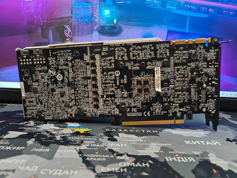 Видеокарта Gigabyte GTX 1080 Ti Turbo 11G White