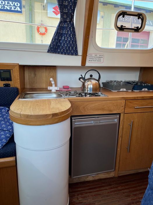 Zamienie  na camper / houseboot lub sprzedam łódź