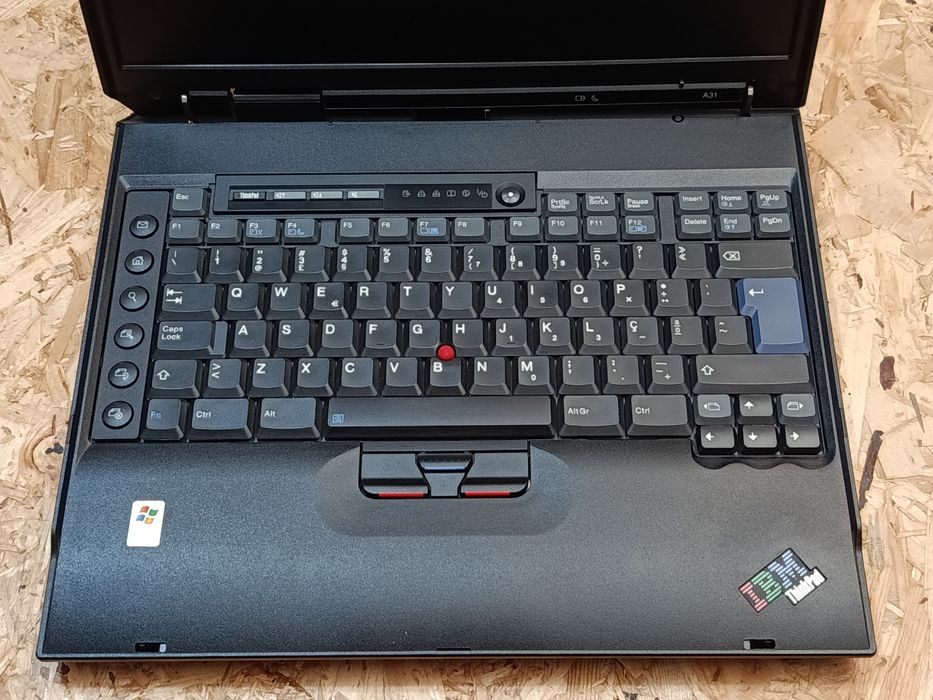 Portátil IBM Thinkpad A31 (2002) como NOVO