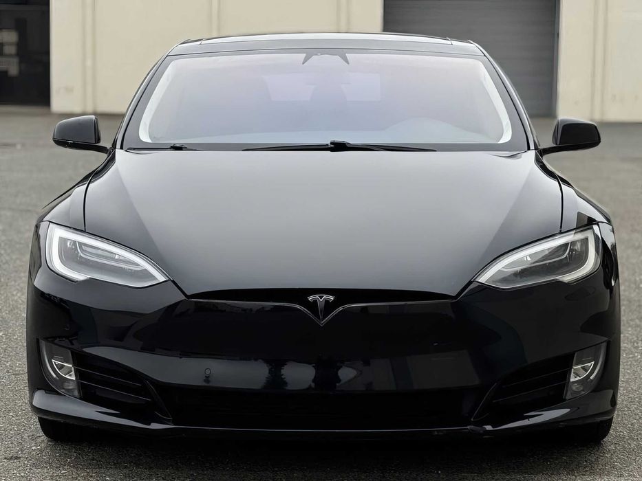 Tesla Model S 100D      2017