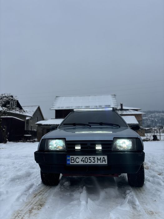 продам ваз 2109 машина ідеальна всьо зроблено