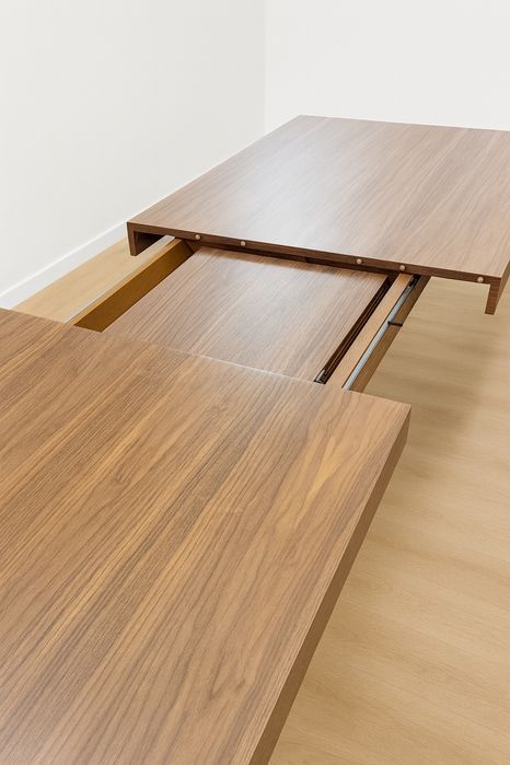 Mesa Jantar Extensível c/ Base Oval Nogueira