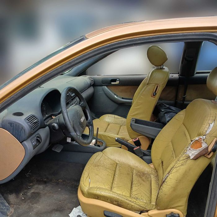 Audi A3 1.8 de 1997 - Peças Usadas