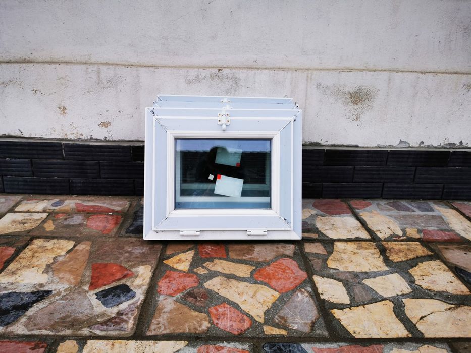 Nowe okna 60x50 uchylne