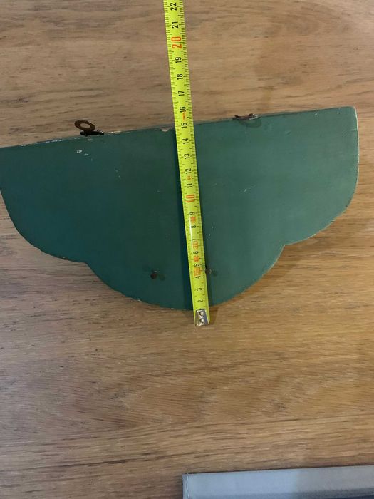 Peanha madeira esculpida à mão