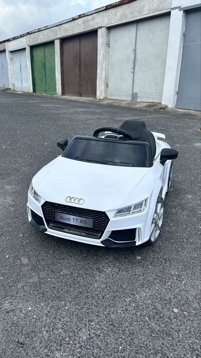 Sportowy dziecięcy samochód cabrio na akumulator zdalnie sterowany (na pilota).