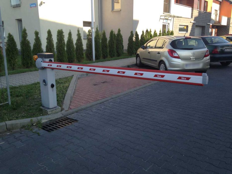 napędy bram  bramy garażowe bramy ogrodzeniowe  sprzedaż montaż serwis