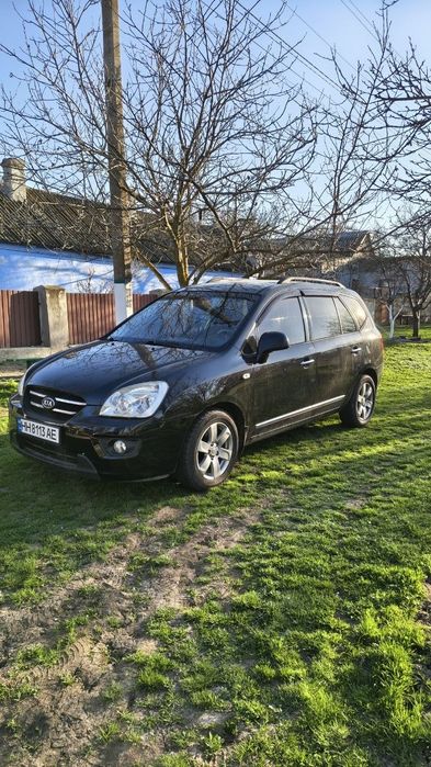Продам Kia Karens