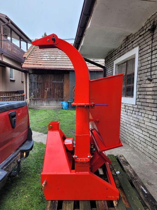 Rozdrabniacz do gałęzi/ Rębak tarczowy do ciągnika/ MINI traktorka