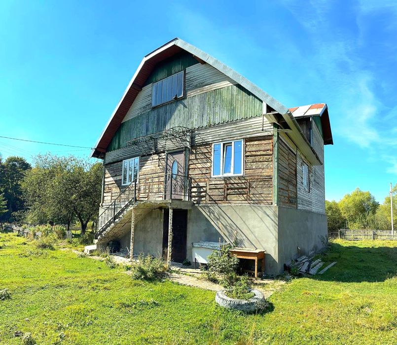 Продається будинковолодіння в мальовничому куточку Карпат с.Жупани