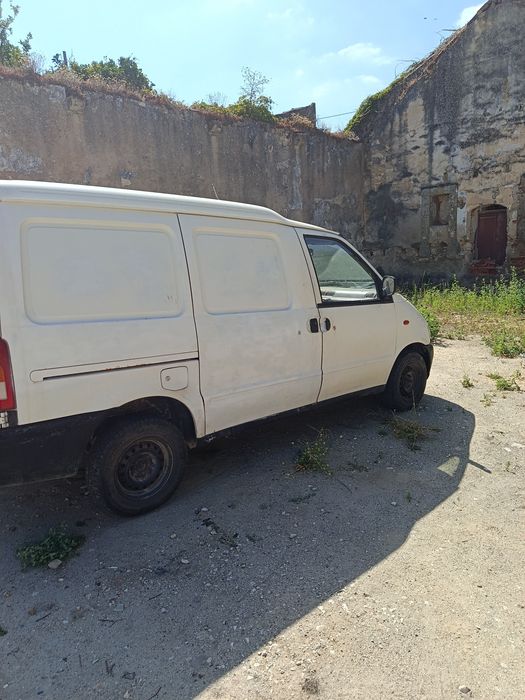 Nissan vanete 99