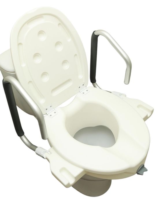 Насадка на унитаз для пожилых и инвалидов
