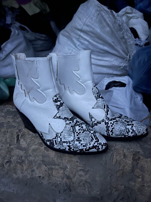 Стильні ботинки 38 розмір