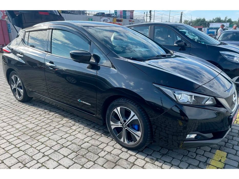 Вітровики для Nissan Leaf 2017- рр. HIC (4 шт)