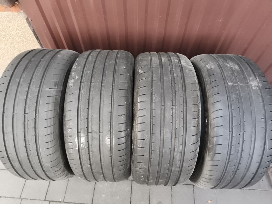 Goodyear 235/45 R17