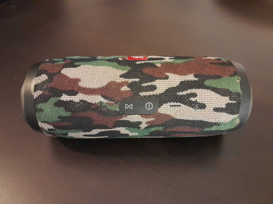 JBL charge 3 padrão verde tropa