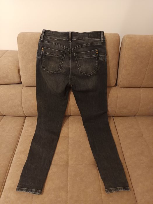 Spodnie jeans Vero Moda