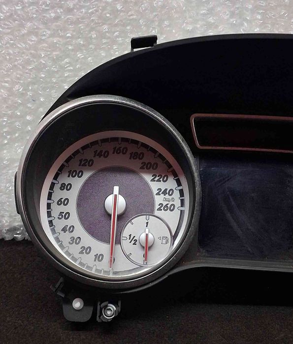 Quadrante / Painel de Instrumentos A1569004802 - MERCEDES-BENZ GLA-CLASS
