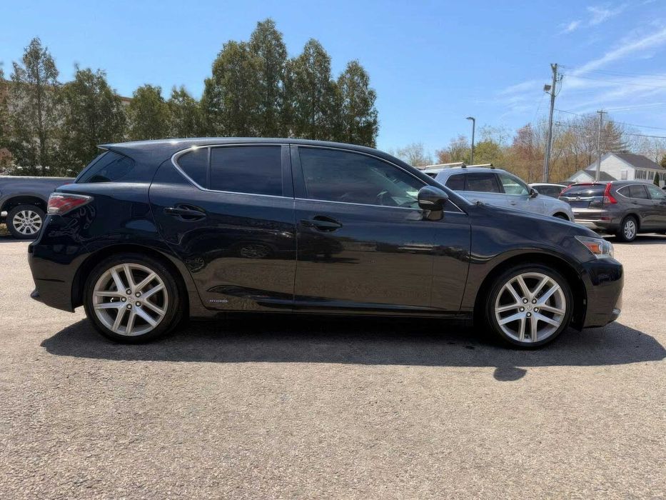 Lexus CT 200h      2017