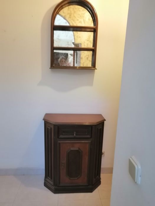 Movel de entrada mais espelho