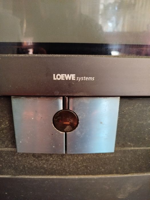 Televisor Antigo da LOEWE a funcionar