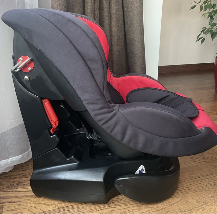 Автокрісло від 0+ до 18 кг . 0-4 роки.