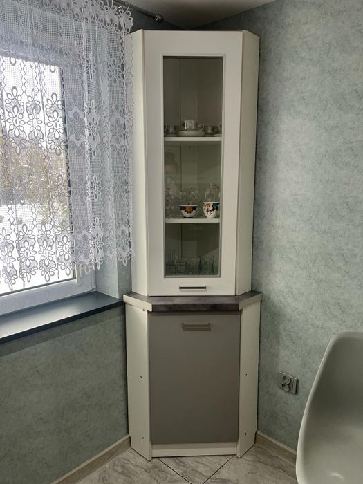 Szafka narożna + witryna