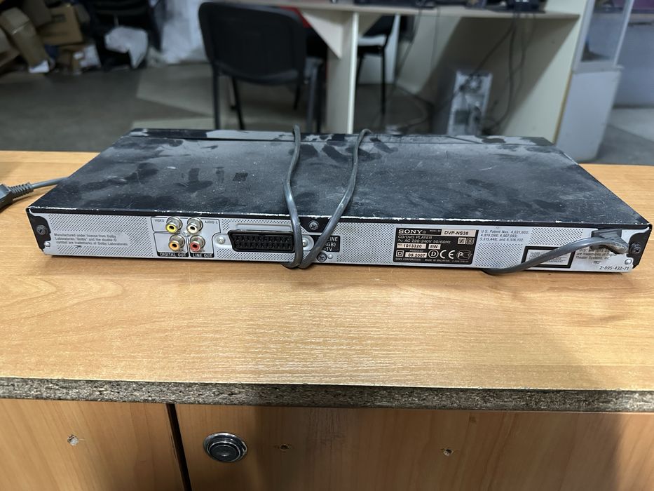 Музикальний центр JVC та DVD плеера