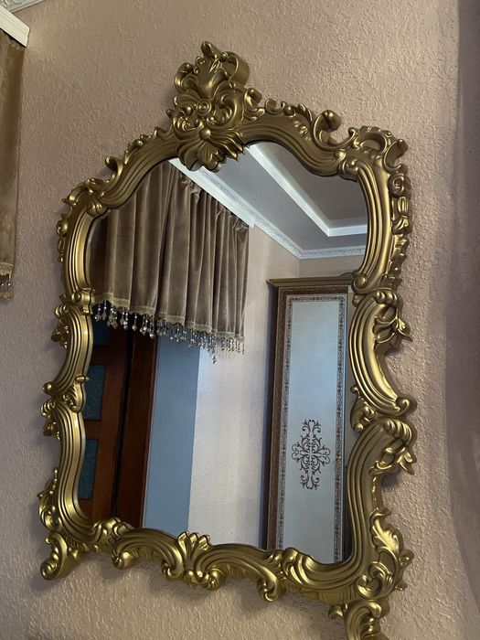 Дзеркало Дженіфер