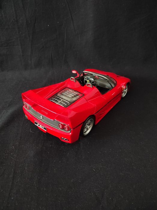 Miniatura Escala 1:18 Ferrari F50