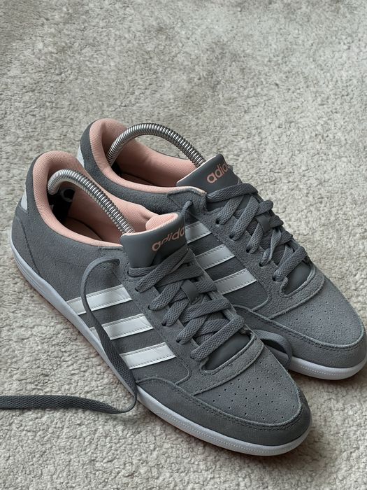 Кросівки жіночі/кросівки adidas/кеди adidas/25,5 см