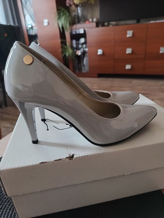 Buty szare szpilki nowe