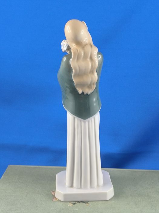 Ofelia dziewczyna Bing&Grondahl Kopenhaga #porcelana #Hamlet #ozdoba